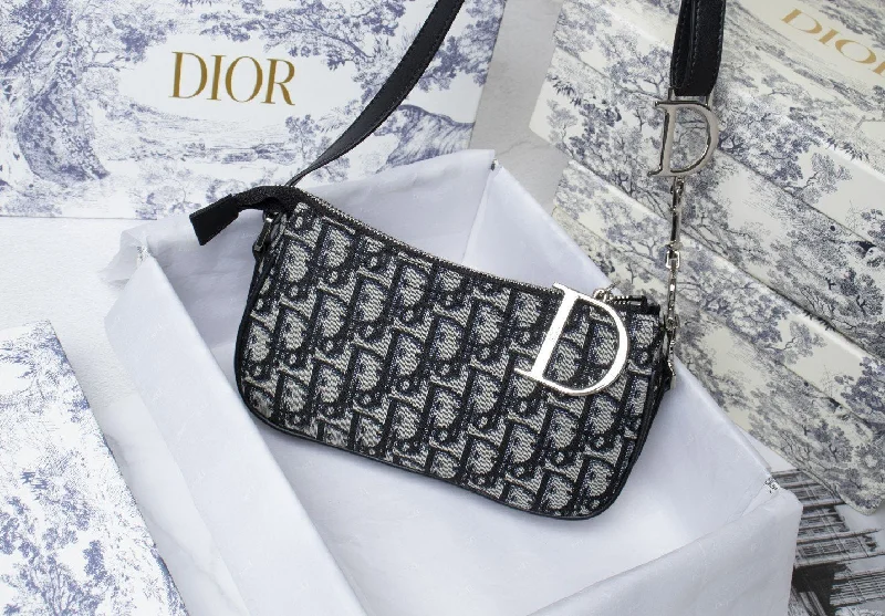 Luxury Handbags Christian Dior 111